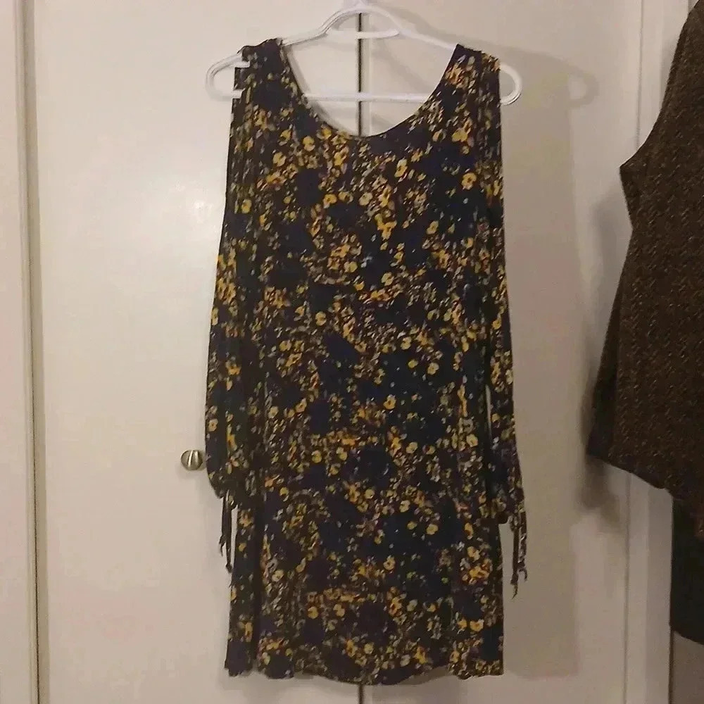 Floral  cold shoulder dress